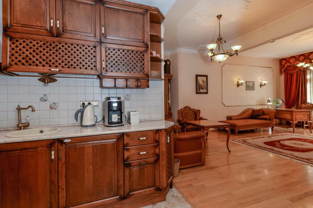 Aristocratic Next To Cathedral By Flat Mаnager Apartment Sofia